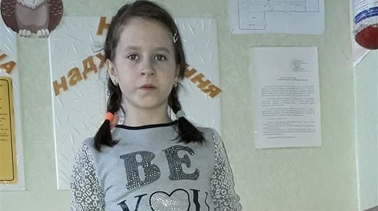 Вікторії Бандуровій з Мілуватки Сватівського району потрібна допомога: дівчинка дуже хоче ходити