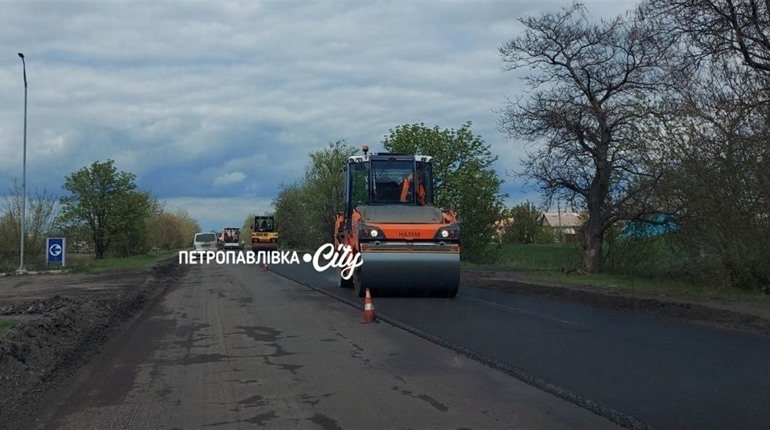 У Петропавлівці розпочали ремонт проблемної дороги Петропавлівка-Олександропіль