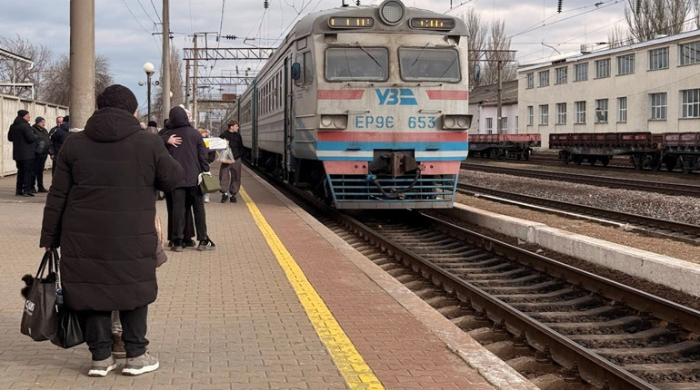 Оновлення на квітень: розклад приміських поїздів, які курсують через Первомайськ