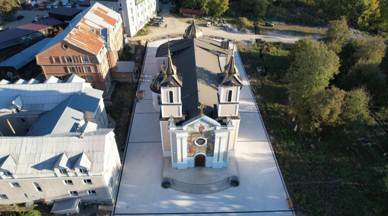 Благодійна акція в Городку: парафія Святого Станіслава допомагає дітям із Сумщини