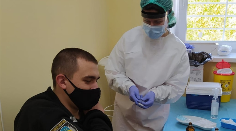 Вакцинацію від COVID-19 проходять поліцейські охорони Луганщини