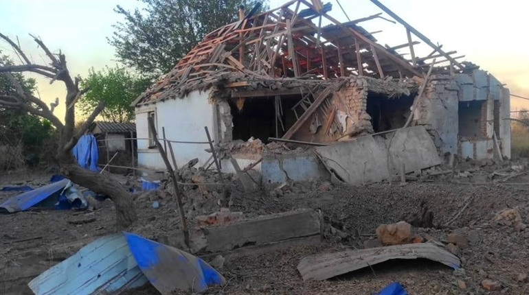 Правоохоронці показали наслідки ворожих обстрілів Херсонщини 30 серпня (ФОТО)