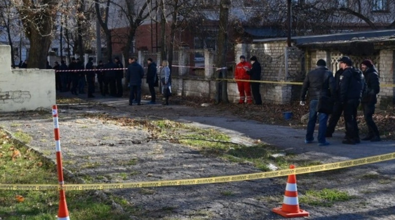 Оголошено в розшук поліцейського з Луганщини. З табельної зброї вбив свого колегу