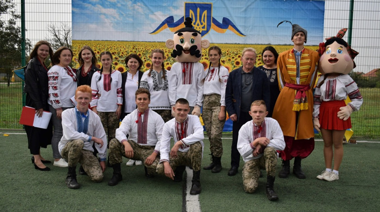 В День українського козацтва в Біляївському ліцеї №3 відбулася традиційна "Посвята в козачата"