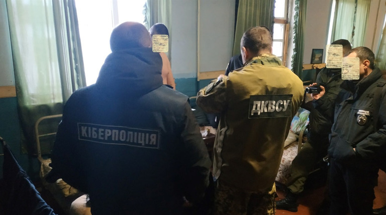 Ошукували з-за ґратів: у колонії на Сарнещині викрили групу шахраїв