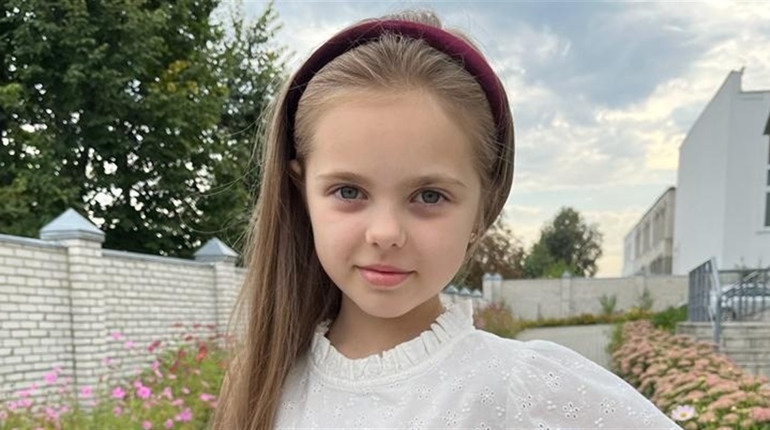 Школярка з Глухова здобула перемогу в конкурсі малюнків серед учнів Сумщини