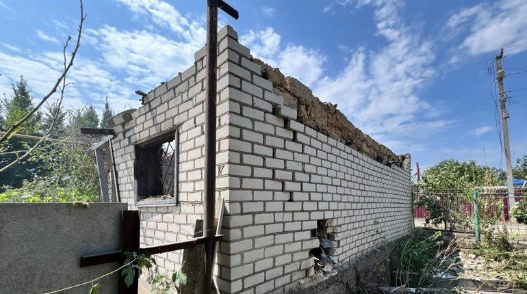 Російські терористи на Херсонщині атакувала житлові квартали: поранені 7 людей