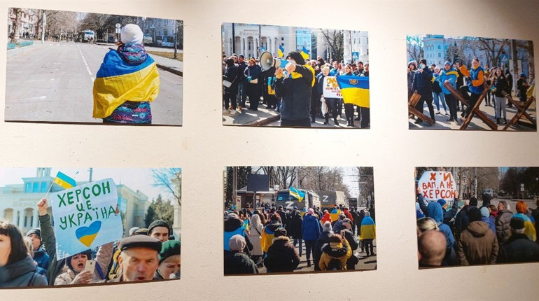 У Львові відкрили виставку фоторобіт про окупований Херсон