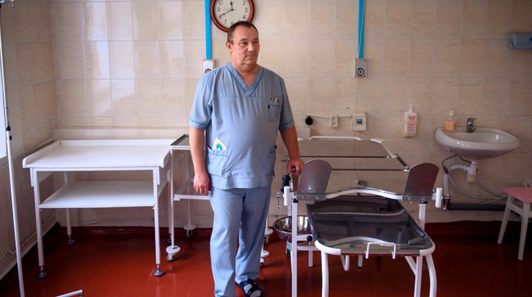 Для Біляївської лікарні закупили нове обладнання: воно допоможе зберігати життя жінок та немовлят