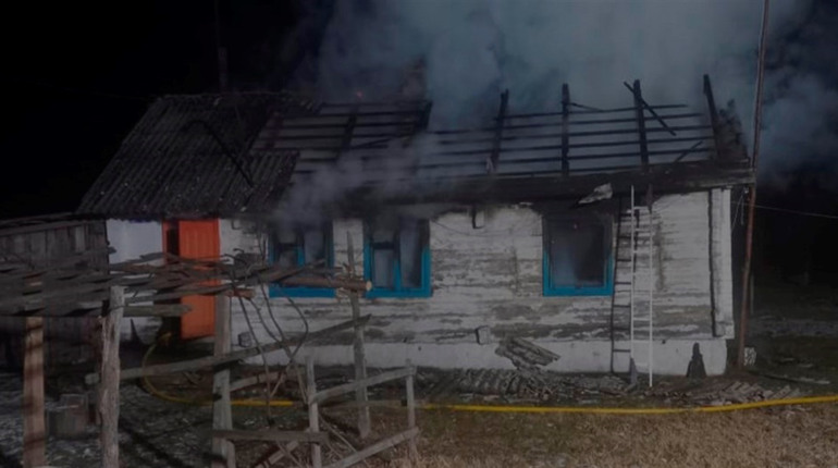 Знайшли в кімнаті біля вікна: у пожежі загинув чоловік із Сарненського району
