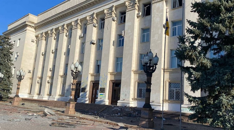 За фактом обстрілу будівлі Херсонської ОДА порушено кримінальне провадження