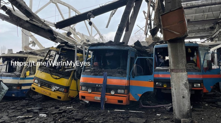 У Волновасі знищено ангар автопідприємства, у якому базувалися російські військові. Що відомо