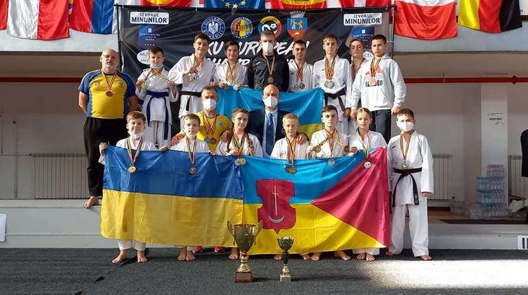 Каратисти зі Сватового здобули перепустку на чемпіонат світу, який відбудеться у Італії: подробиці