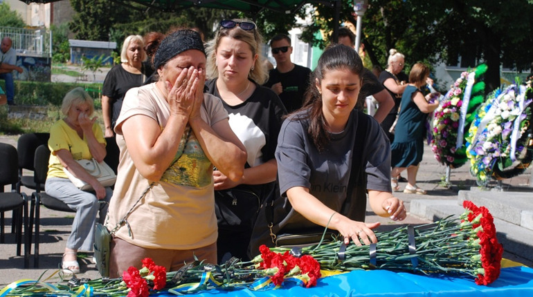 Не дожив два дні до свого 50-ряччя. Шостка попращалась з командиром стрілецької роти