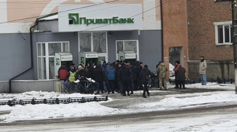 Скоро готівку у Білопіллі зняти буде простіше: ПриватБанк працюватиме з генератором