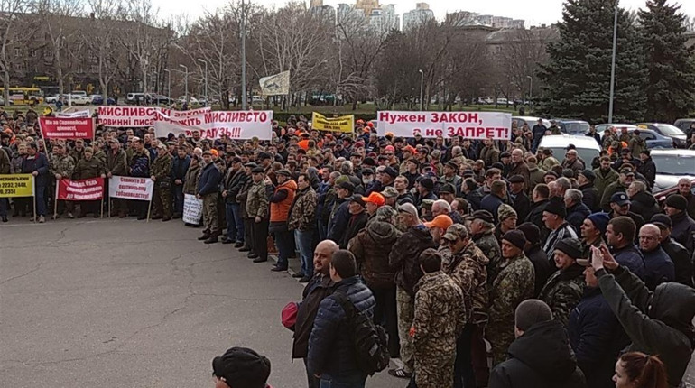 Сесія облради: у повістку дня не включали проєкт рішення про встановлення пам'ятника "куликівцям"