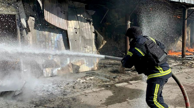 На Херсонщині окупанти завдали ударів по житловим кварталам, соціальній та критичній інфраструктурі