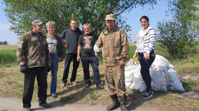 Будьте європейцями: мікрорайон Зелений хутір влаштував прибирання та звернувся до відпочивальників