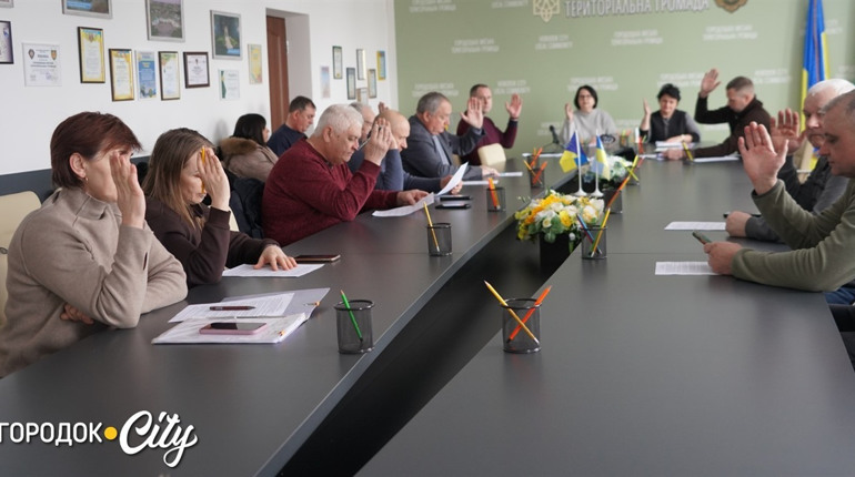 У Городку розпочали розгляд заяв від ВПО-військових на житлові ваучери