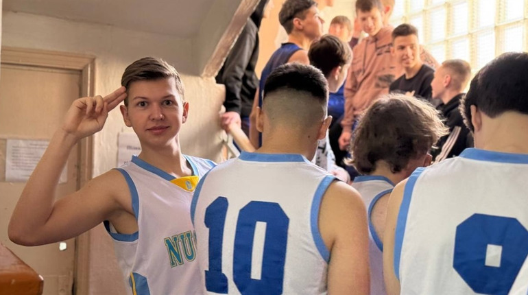 Лисогірці та чаусівці вибороли перші місця на баскетбольному етапі «Пліч-о-пліч»