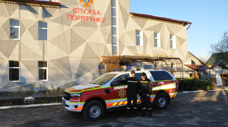 Кременецькі рятівники отримали нове службове авто  