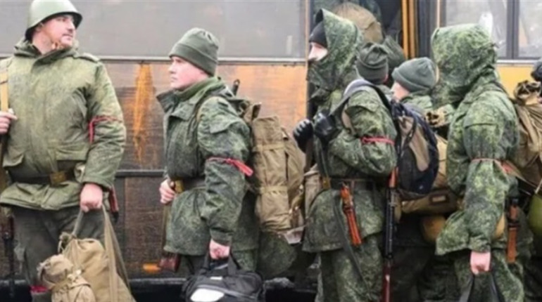 Мобілізація в "ЛНР" схожа на насильницьке викрадення чоловіків. Як її намагаються уникнути