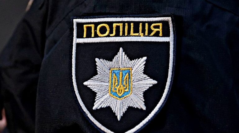 У сільському барі на Переяславщині чоловік штрикнув односельця в живіт: хроніка поліції