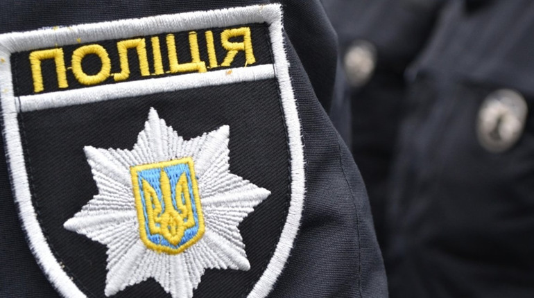 У Переяславі після сварки з дружиною чоловік публікував її інтимні фото у соцмережі: хроніка поліції