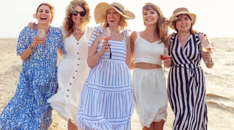 Оверсайз чи по фігурі: яка пляжна сорочка краща