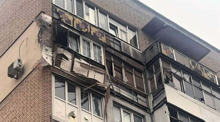 На Херсонщині російські терористи атакували житлові квартали та соціальну інфраструктуру