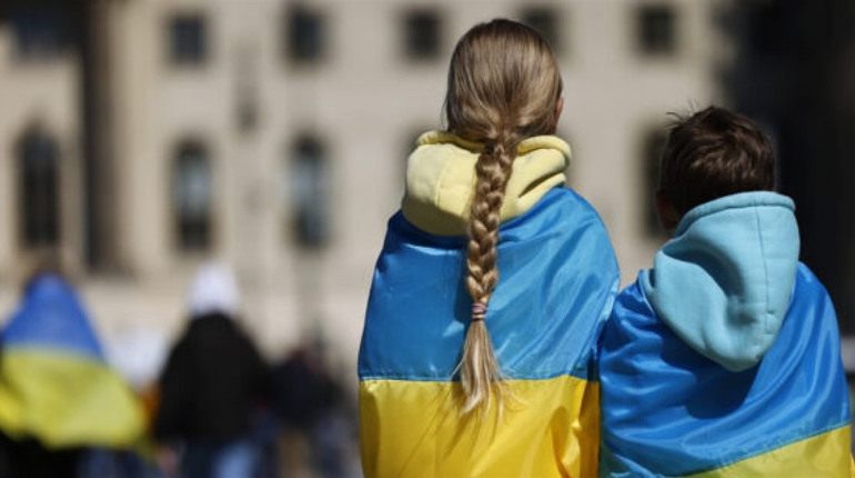 Доноси батька та нічні рейди загарбників: з ТОТ Херсонщини врятували групу дітей