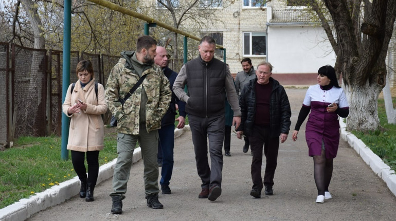 Голова Одеської районної військової адміністрації відвідав Біляївку: передав до лікарні інсулін