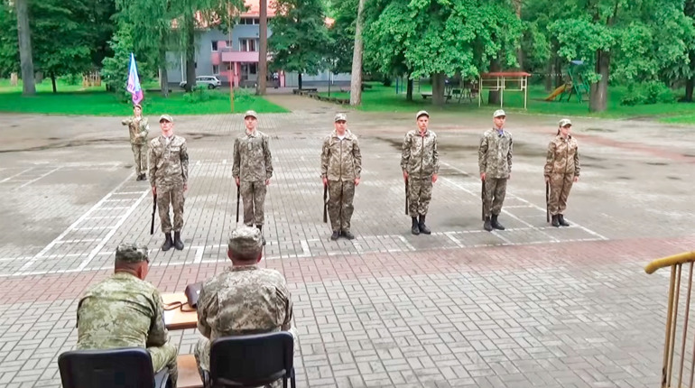 Юні варашани найкращі у військовій справі
