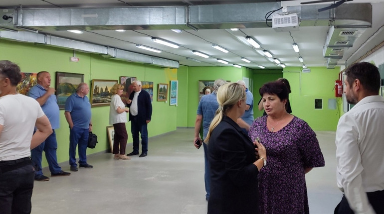 Як прифронтова Шостка об'єднала художників України та світу