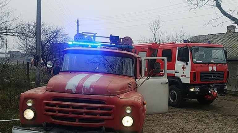 Пожежу на Сарненщині допоміг погасити доброволець