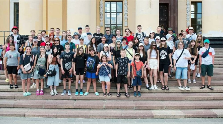 Діти з Петропавлівської громади вирушили на відпочинок до Закарпаття