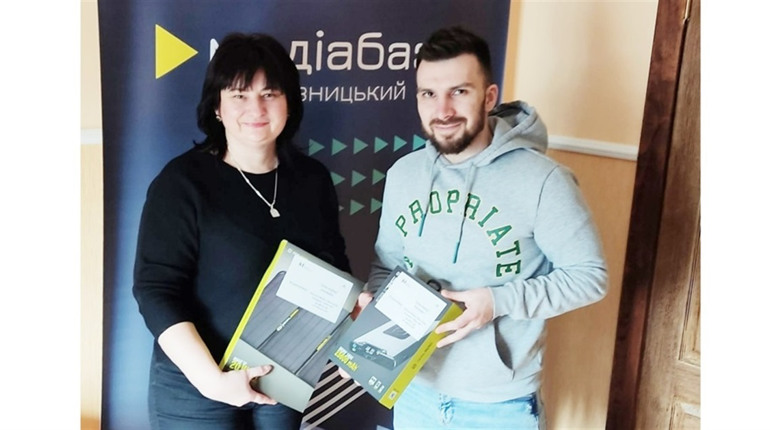 Світло, інтернет і бронежилет: як підтримка ЄС допомагає журналістам працювати під час війни