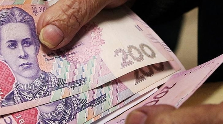 Одеситки ошукали херсонських пенсіонерів на понад 600 тисяч гривень. Справу передали до суду