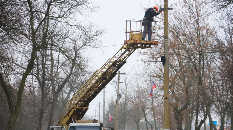Енергетичний колапс на окупованій Херсонщині: низька напруга, хаотичні відключення і невизначеність
