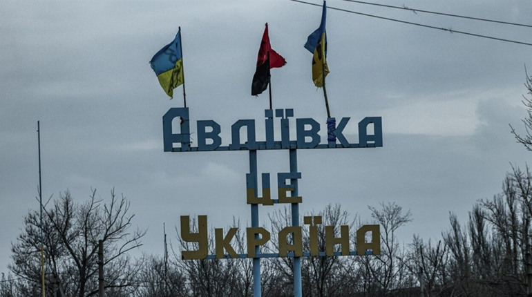 В Авдіївці вимкнуть мобільний зв'язок. Чому жителів просять негайно евакуюватися з міста