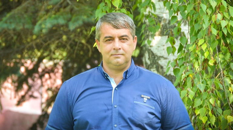 Гра: Впізнайте на фото відомих сватівчан