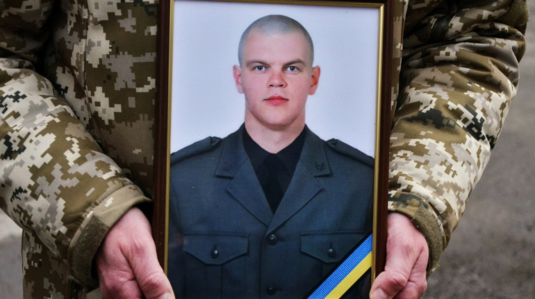 У Тернополі попрощалися з військовим Сергієм Тришкалюком, який загинув 1 березня на Сумщині