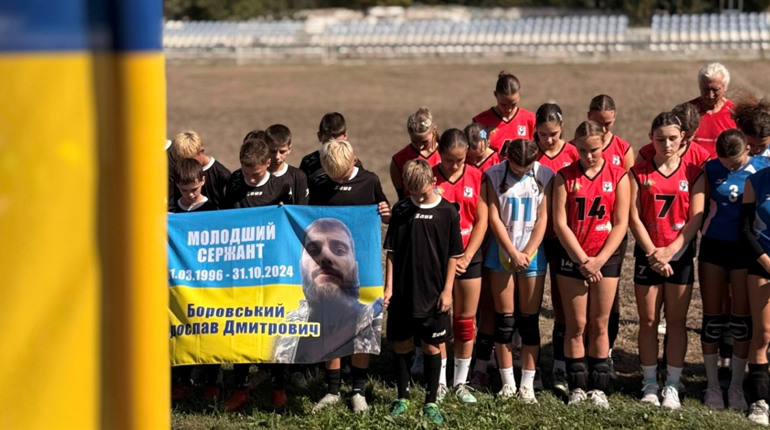 Не забуваймо, кому завдячуємо! У Первомайську відзначили День фізкультури та спорту