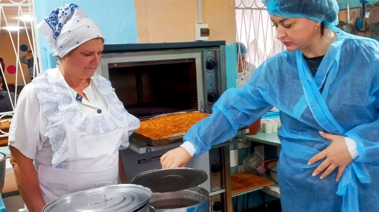 На Одещині перевіряють їдальні у школах і дитсадках: виявили порушення у 8 закладах