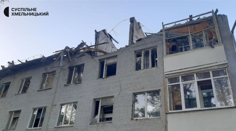 Вибухи на Хмельниччині: ОВА повідомила про масовану атаку "шахедів"