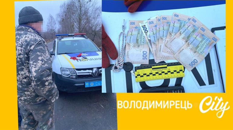 В Острівцях поліцейські задокументували надання хабаря – тракторист хотів домовитися
