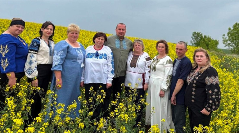 Старокостянтинівщина у вишиванках: як громада відзначила день національного одягу