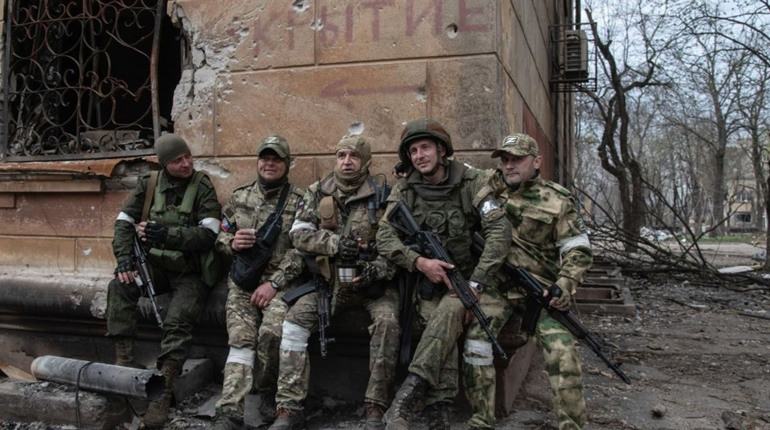 Солдати пиячать і не вміють вправно поводитись зі зброєю: британська розвідка про небойові втрати рф