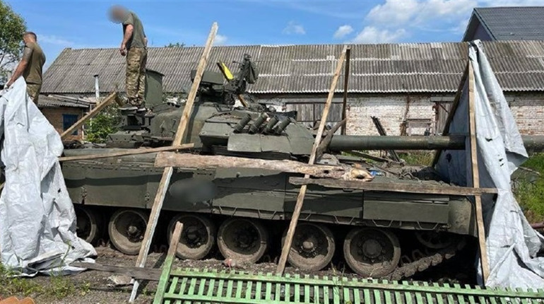 Російський танк Т-80, який під час окупації розстріляв лікарню, тепер буде допомагати ЗСУ