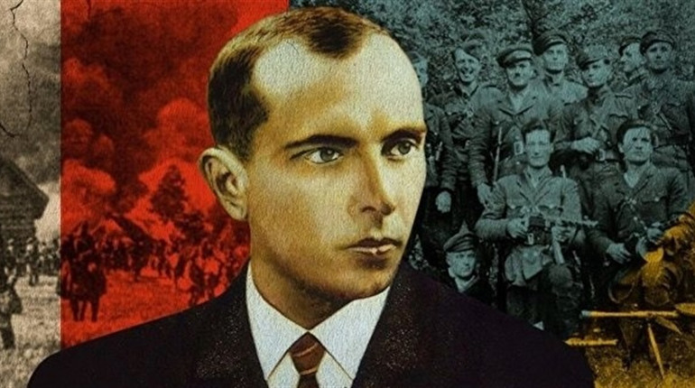 «Батько наш Бандера, Україна мати»: розповідаємо все про флешмоб, який шириться Україною